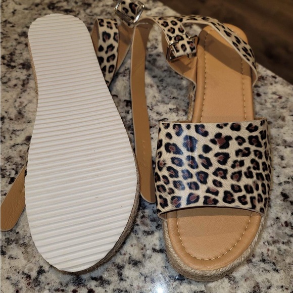 Sandals - Picture 2 of 2